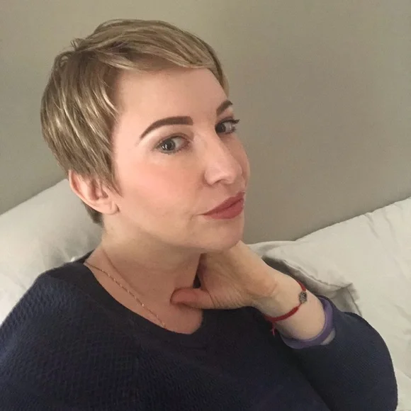 Jon Renau Short Blonde Pixie Cut Wig - Picture 5 of 16